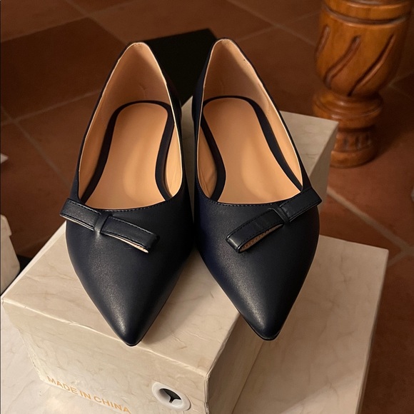 Women Cute Bow Knot Ballet Flats Closed Pointed Toe Solid Color Slip On - Picture 1 of 7